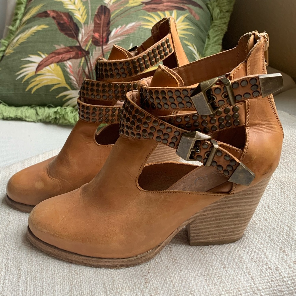 Jeffrey Cambell Ibiza Heeled Booties
